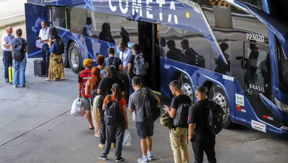 Rodoviária de Curitiba- 166 Mil Viagens no Ano Novo